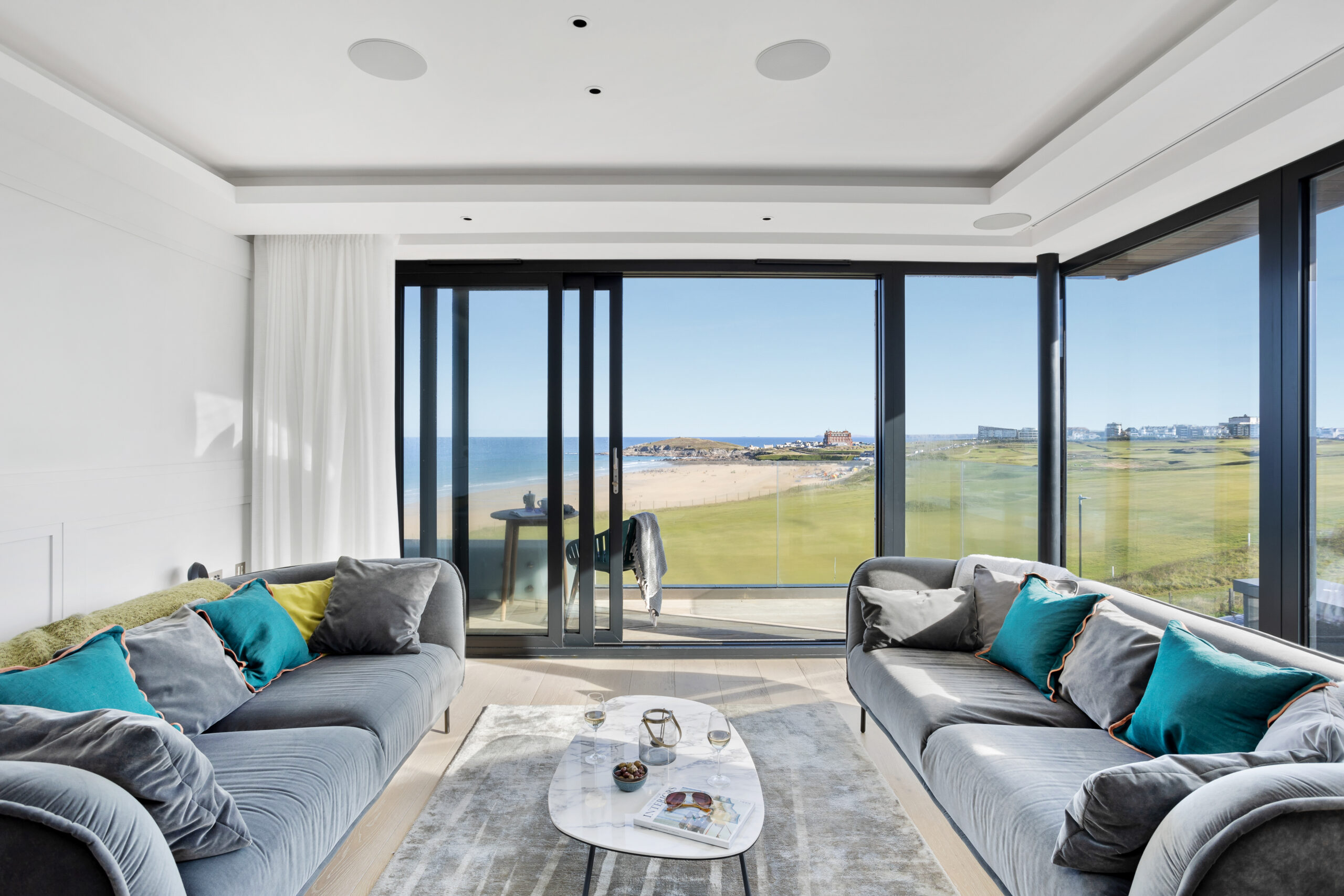 interiors header scrolling_Poppy Jakes Photography-1