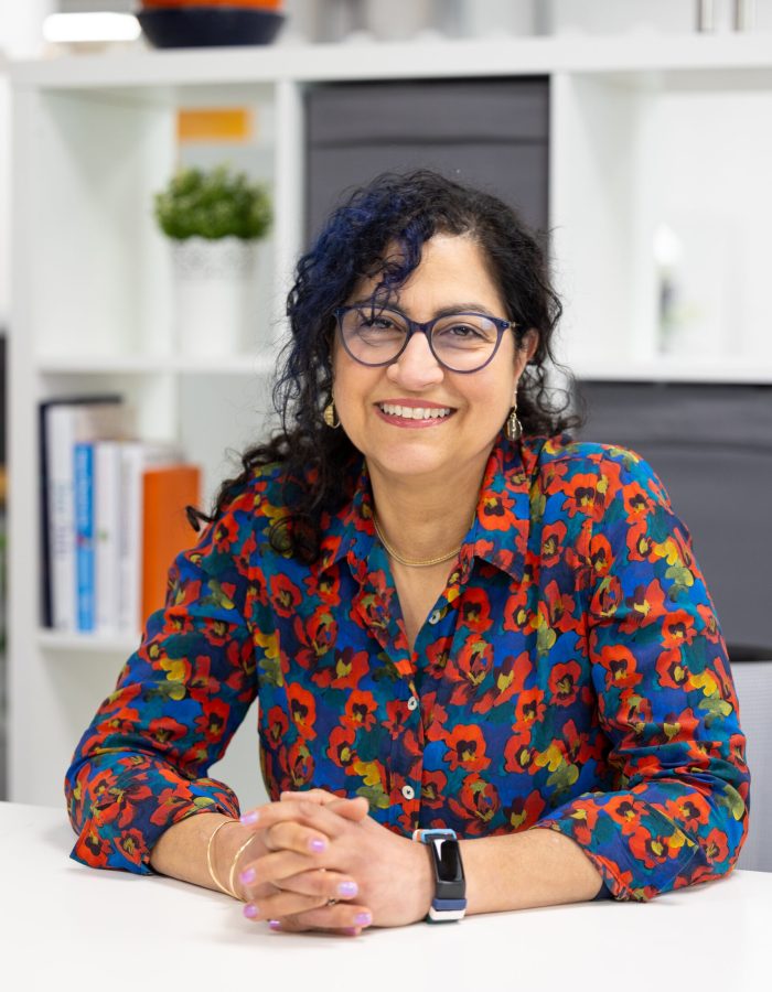 headshot_Poppy Jakes Photography